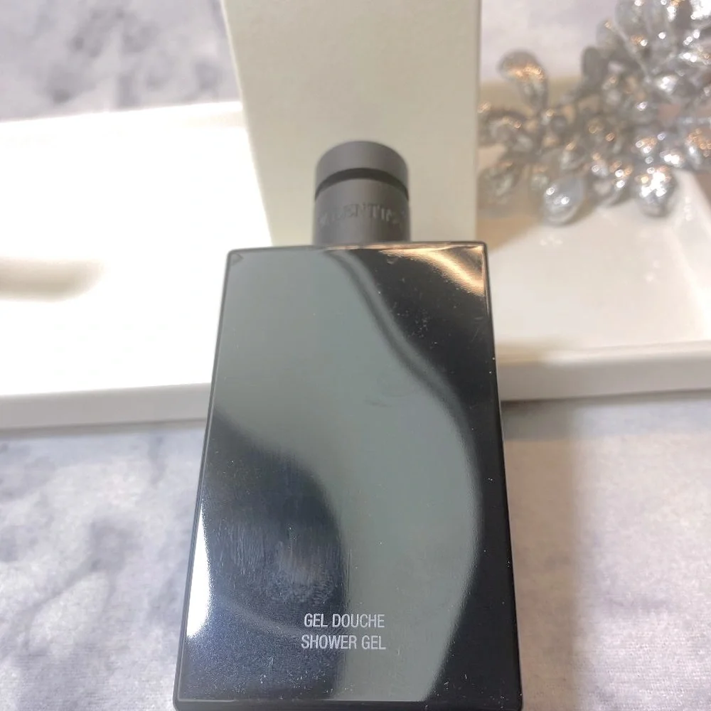 Valentino Uomo Born In Roma Shower Gel,Modern Aromatic-Full100ml,3.4oz-BOXED-NEW